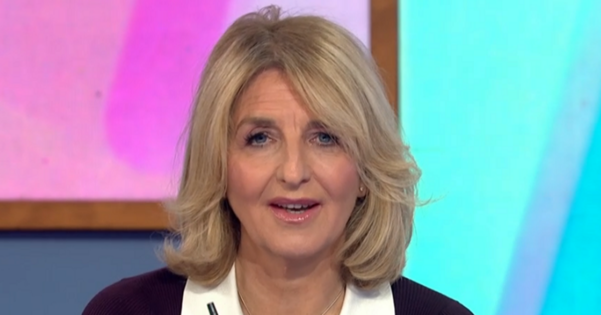 Loose Women's Kaye Adams halts show to send emotional message to Gloria Hunniford