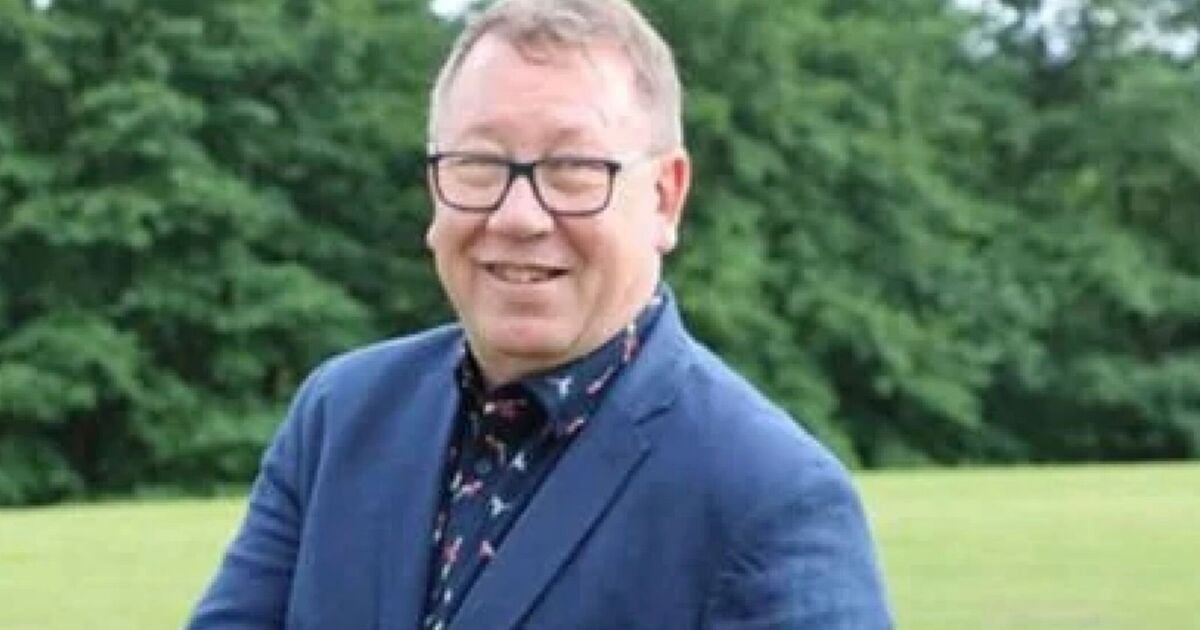 Mark Stacey age: How old is the Bargain Hunt expert?