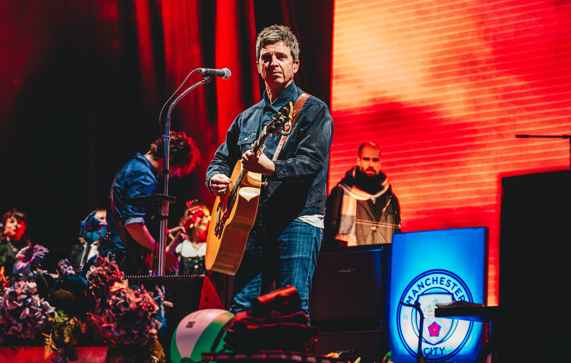 Noel Gallagher responds to fan in crowd who asks about Oasis reunion