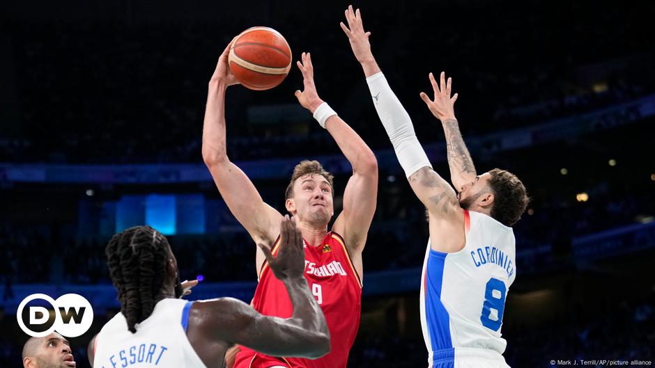 Olympic basketball: Franz Wagner flies but keeps feet on ground