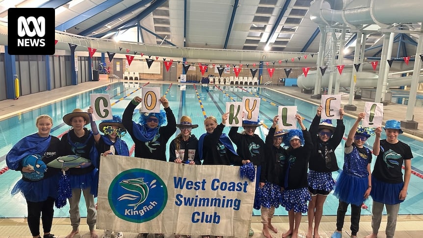 Olympic silver medallist Kyle Chalmers inspires young swimmers in Port Lincoln