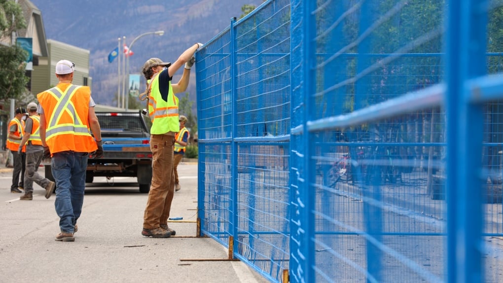 Parks Canada says visitors no longer welcome when Jasper residents return on Friday