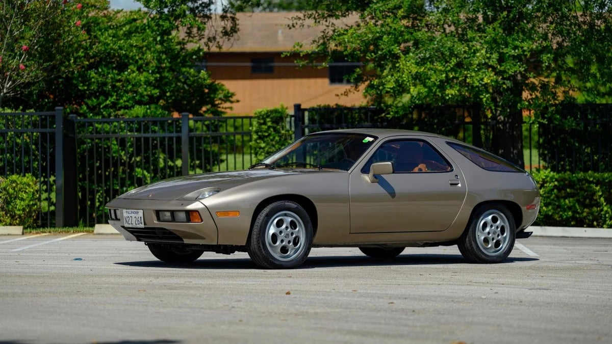 Porsche 928 from 'Risky Business' up for auction, expected to fetch at least $1.4 million