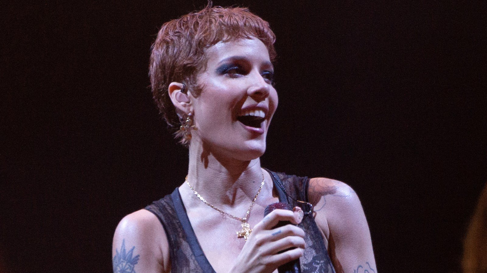 Rock Halsey Is Here to Stay: Singer Previews Song Snippet at Sziget Fest