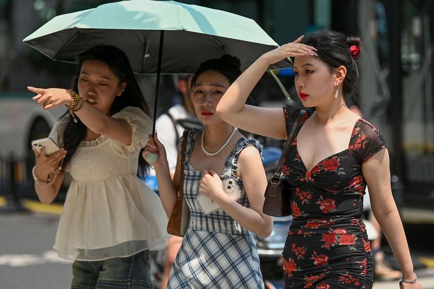 Shanghai issues highest heat wave alert for second time in week