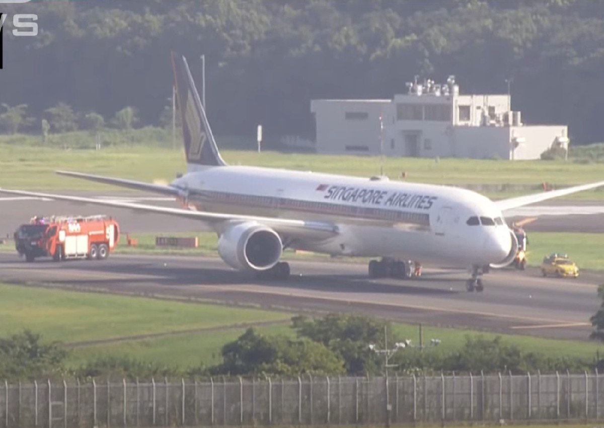 Singapore Airlines' SQ638 lands at Narita Airport with smoking engine, no injuries reported 