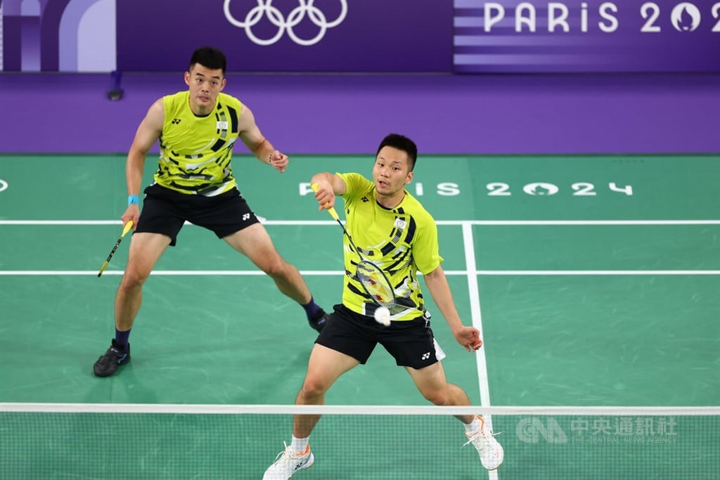 Taiwanese shuttlers Lee, Wang advance to semifinals at Olympics