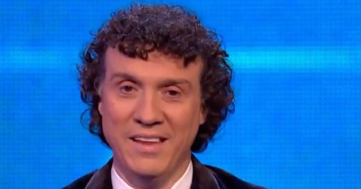 The Chase's Darragh Ennis issues stern warning to player as viewers issue same complaint