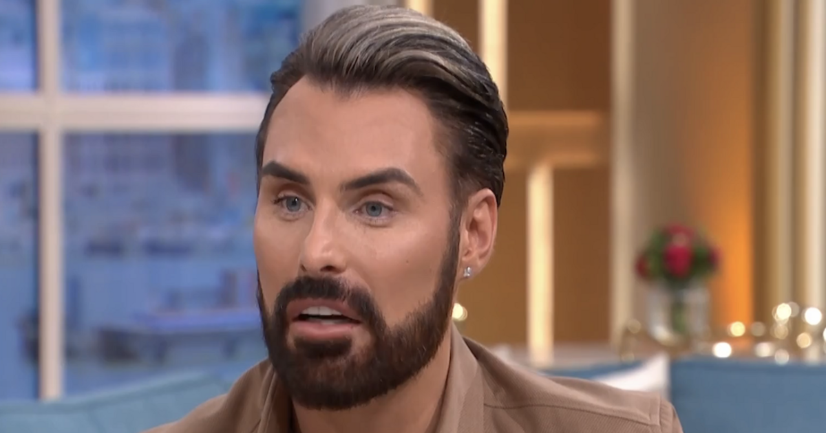 This Morning's Rylan Clark halts show to issue 'breaking news' live on ITV