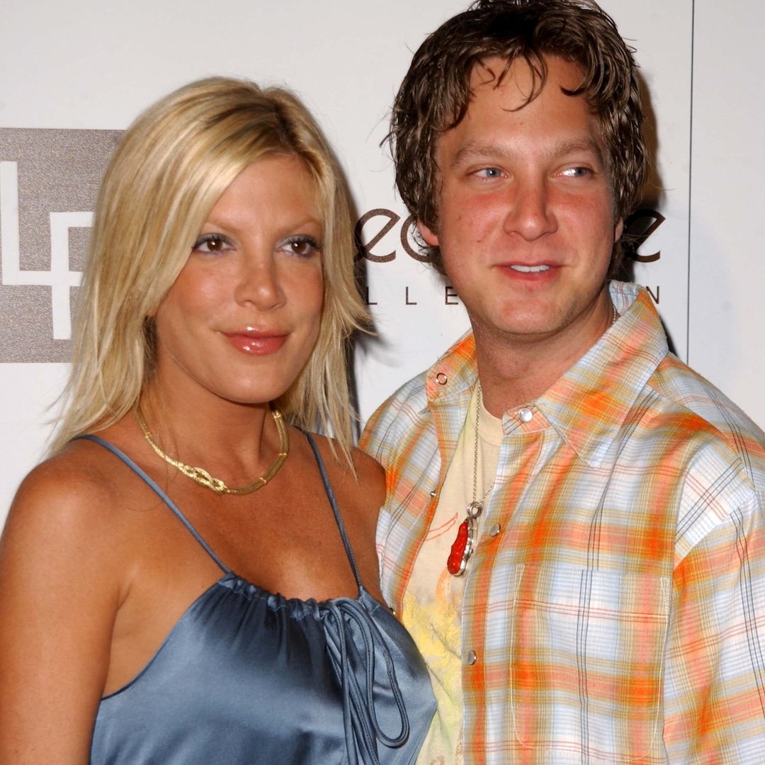  Tori Spelling Tried to Stab Brother Randy With Letter Opener as a Kid 