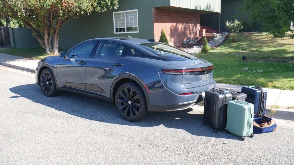 Toyota Crown Luggage Test: How big is the trunk?