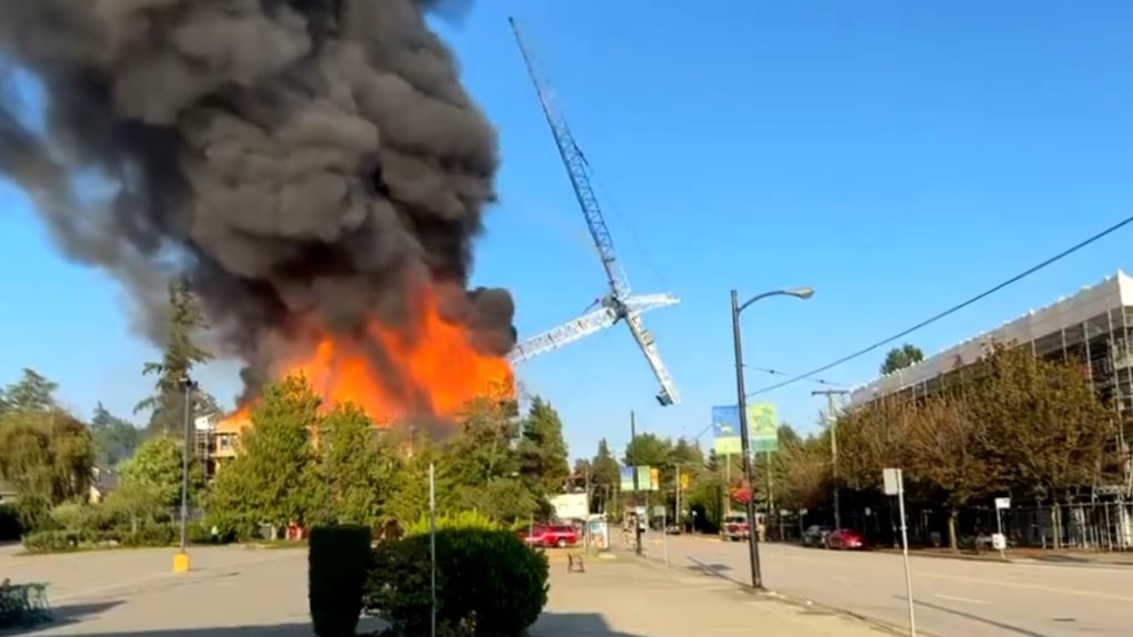 Video shows crane collapsing at massive fire in Vancouver