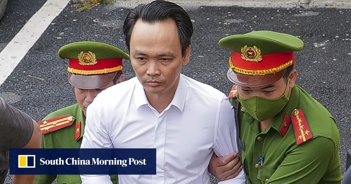 Vietnamese billionaire who defrauded stockholders out of US$150 million, sentenced to 21 years