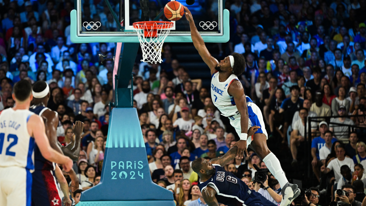  WATCH: LeBron James posterized by Guerschon Yabusele as France star throws down best dunk of 2024 Olympics 