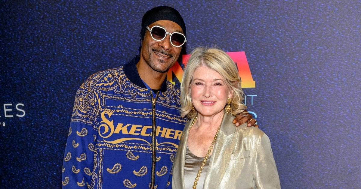 Watch Martha Stewart Urging Snoop Dogg to Eat Escargot