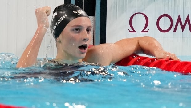 Watch Summer McIntosh's final swim of the Games as she chases more history