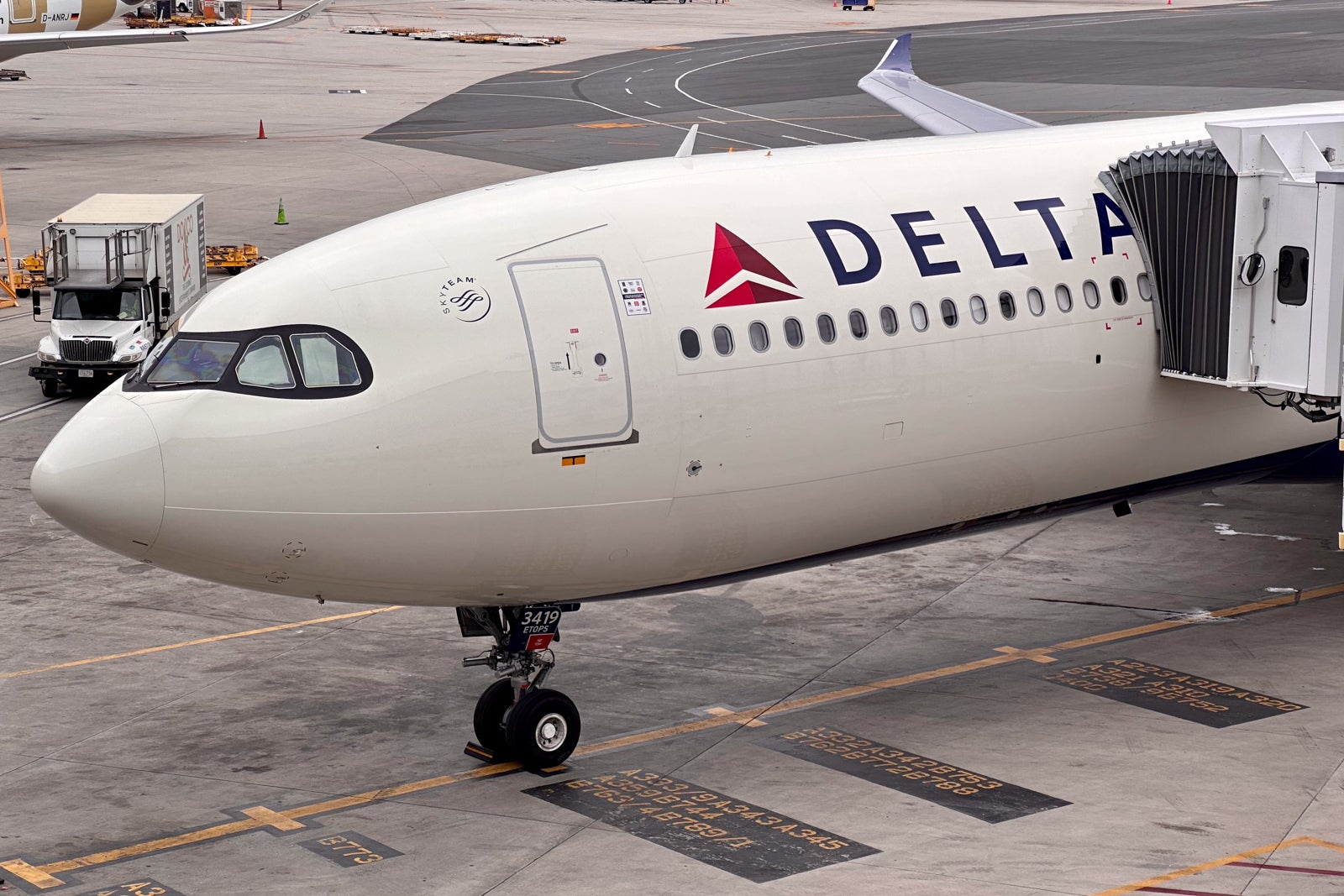 Delta cuts Germany, Colombia routes in latest network adjustment