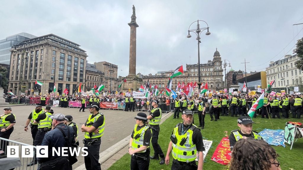 Thousands attend Glasgow anti-racism rally