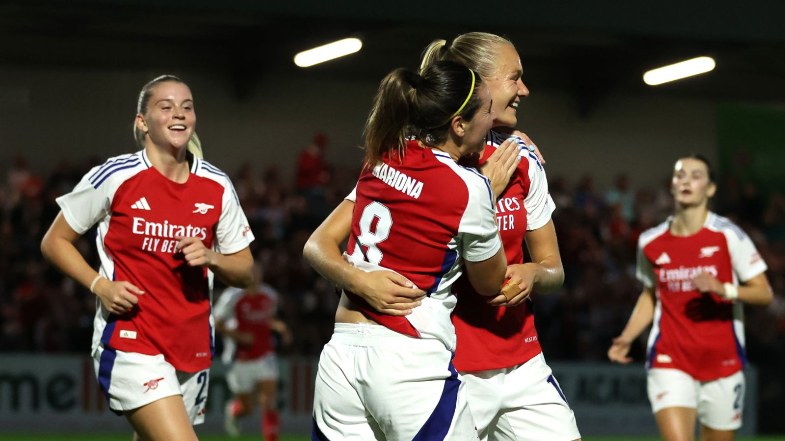 Maanum winner sends Arsenal through in Women's Champions League