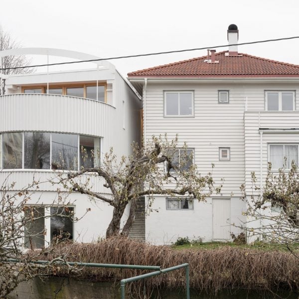 Vatn Architecture and Groma add curved extension to 1930s home in Norway