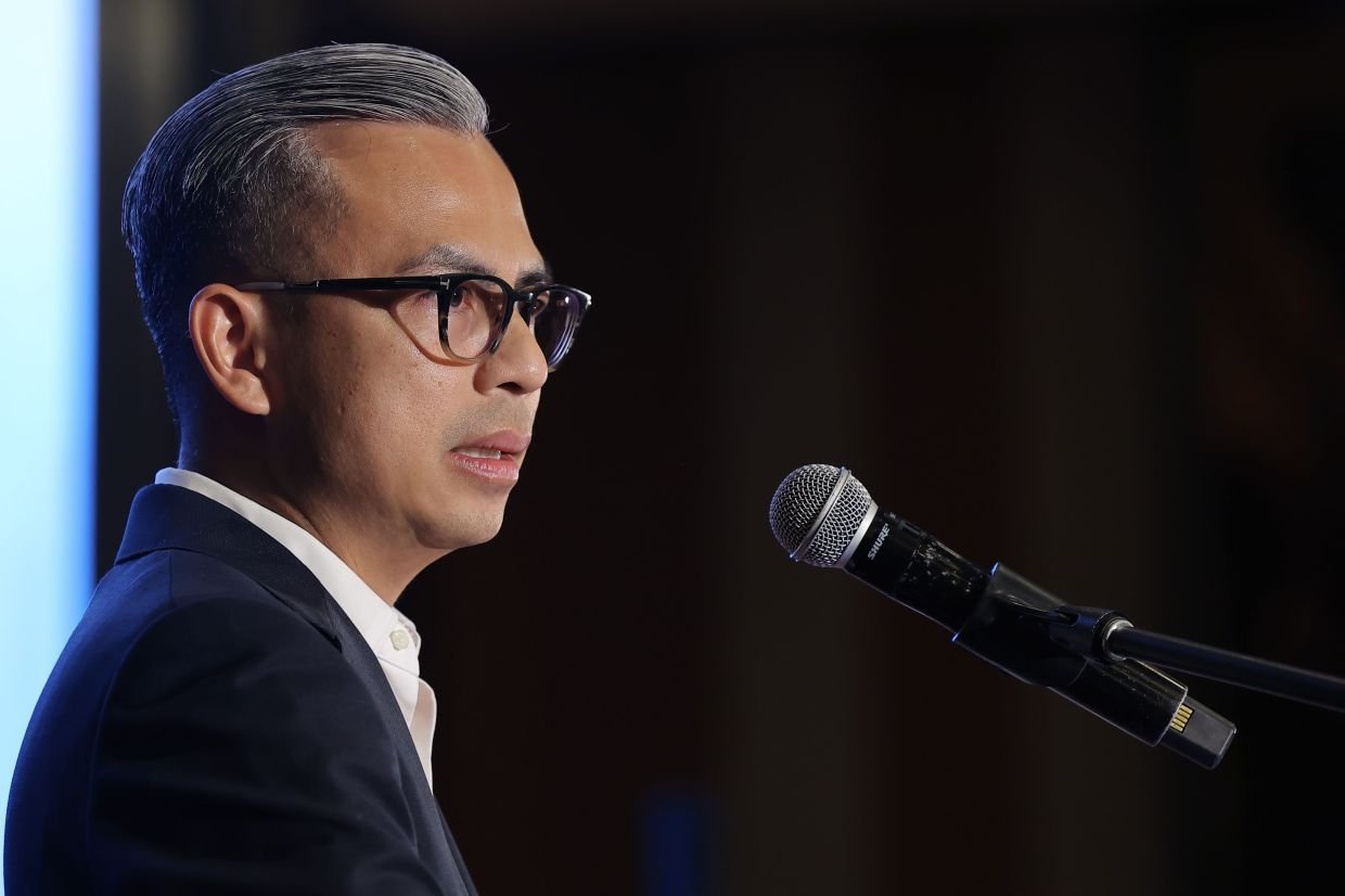 Fahmi instructs MCMC to halt DNS redirection implementation