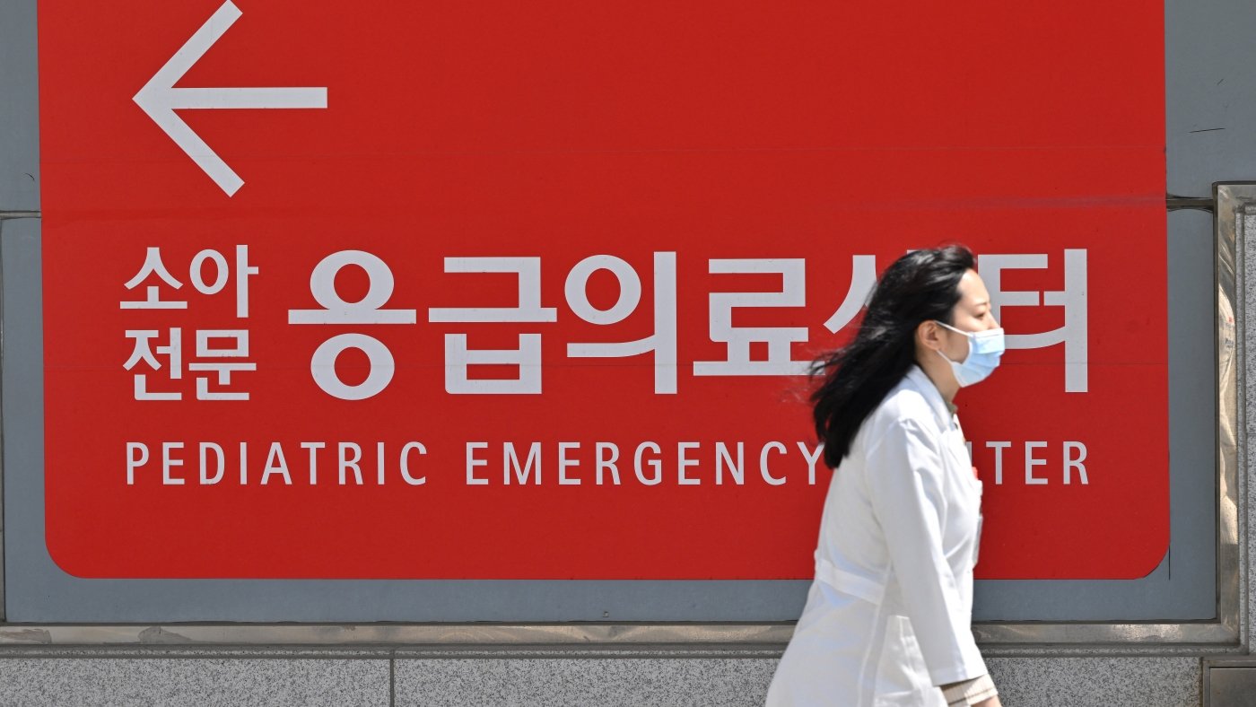 As medical strike drags on in South Korea, patients are on edge