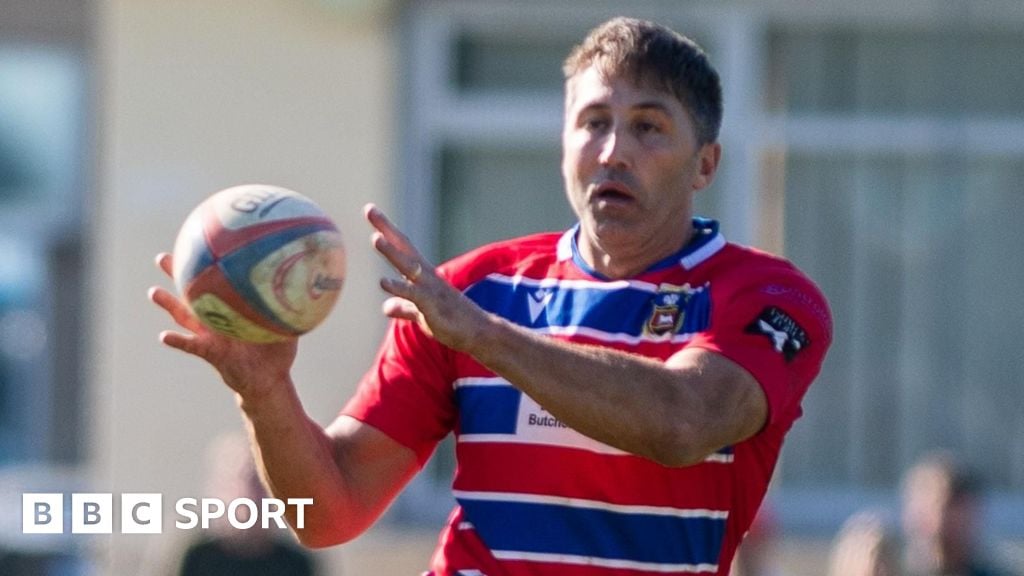 Ex-Wales back Henson makes shock appearance for Pencoed