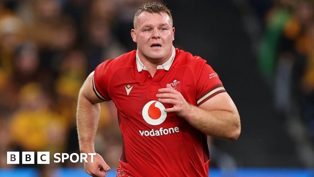 Lake would love to continue as Wales captain