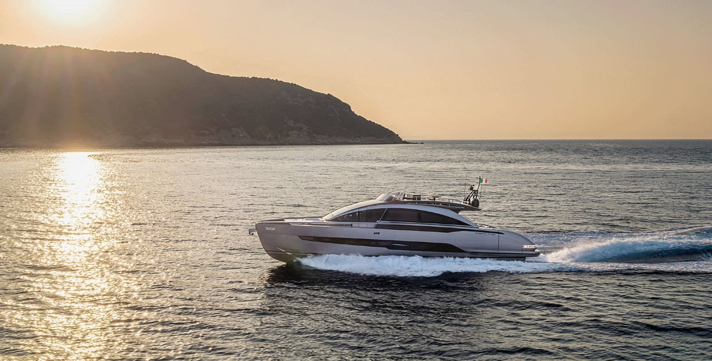 FERRETTI GROUP SETS SAIL FOR GENOA WITH TWO SPLENDID PREMIERES