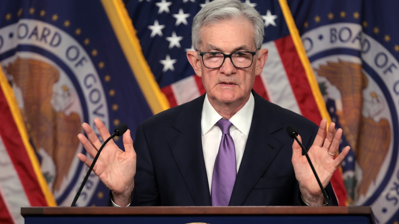 The Federal Reserve starts cutting interesting rates in a big moment for the economy