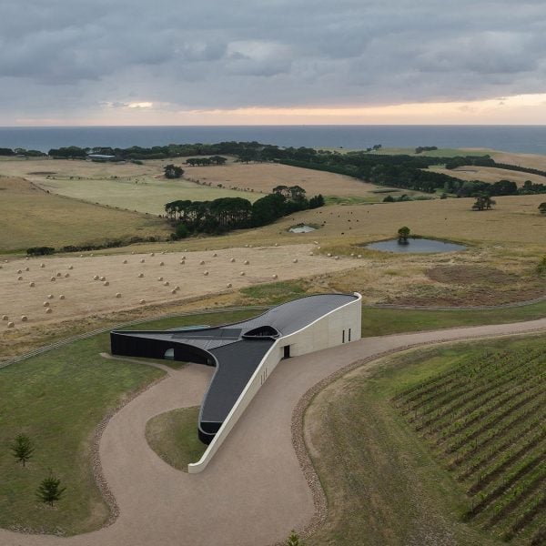 Eight Australian houses with sculptural shapes and angular facades