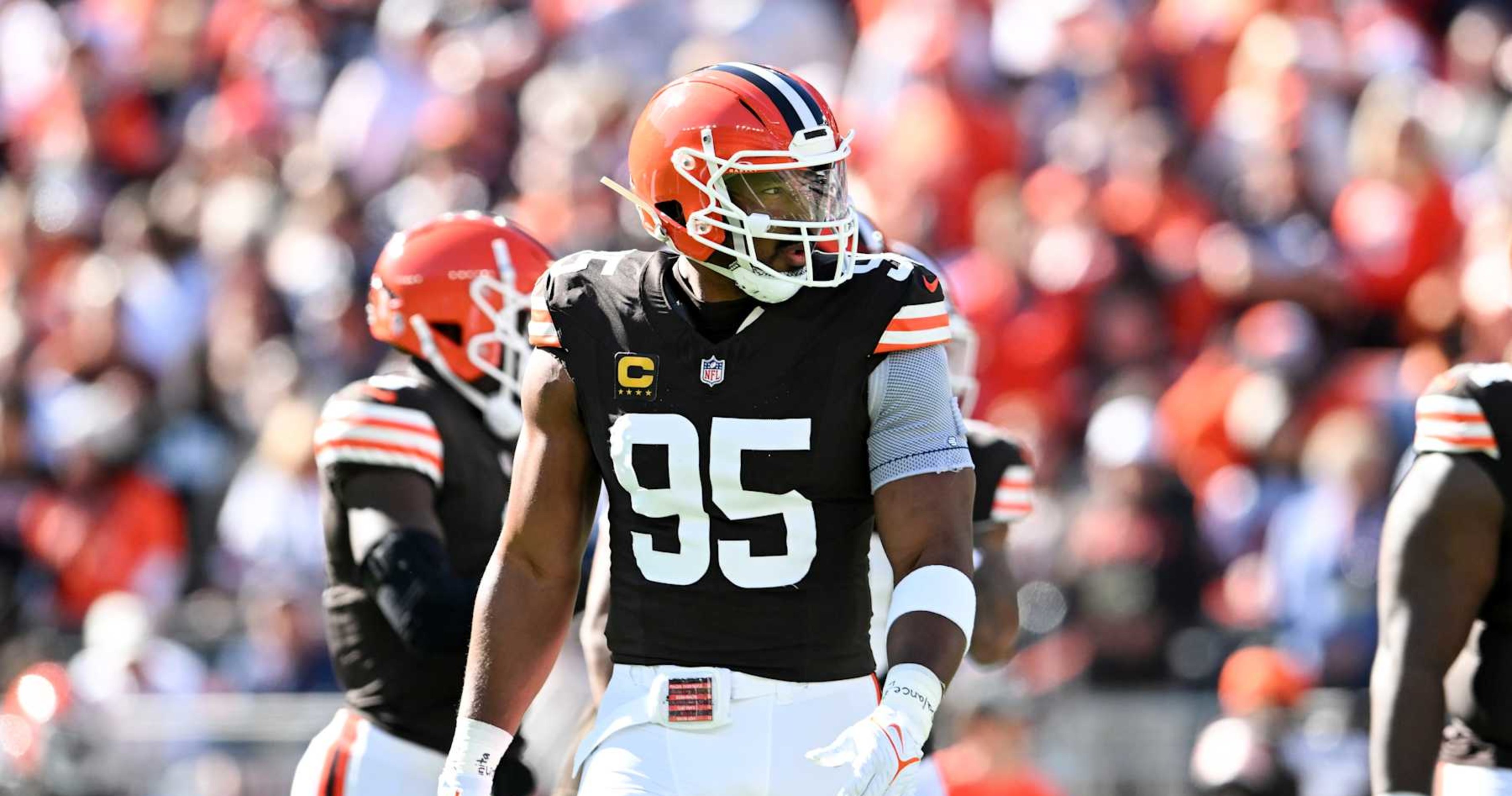 Browns' Myles Garrett to Undergo MRI After Aggravating Foot injury vs. Giants