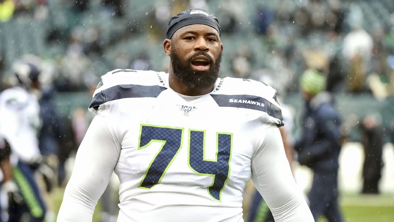 Seahawks move RT Fant to IR due to knee injury