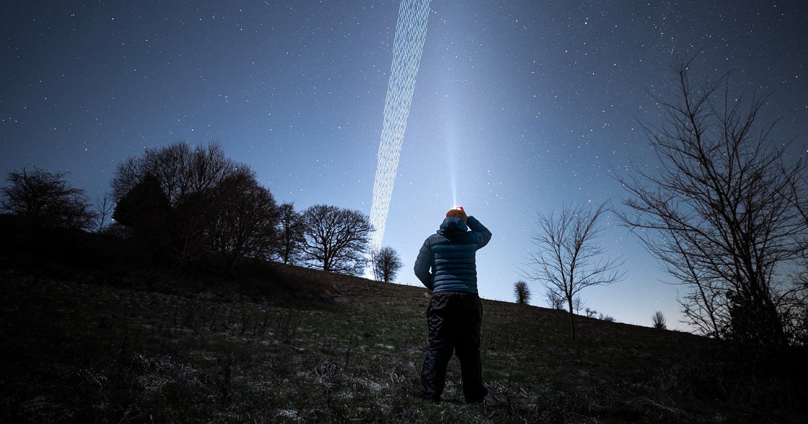 Photographer Captures Starlink Satellite Train Sailing Through the Night Sky