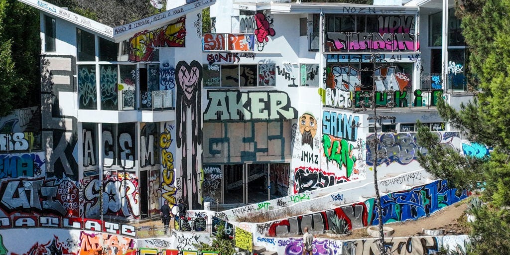 A Hollywood producer's vandalized mansions recall a landmark case when graffiti artists won $6.75 million after their work was destroyed