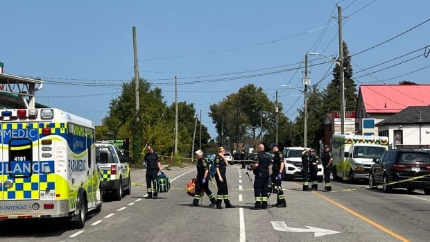 3 stabbed, standoff continues in Kingston, Ont.