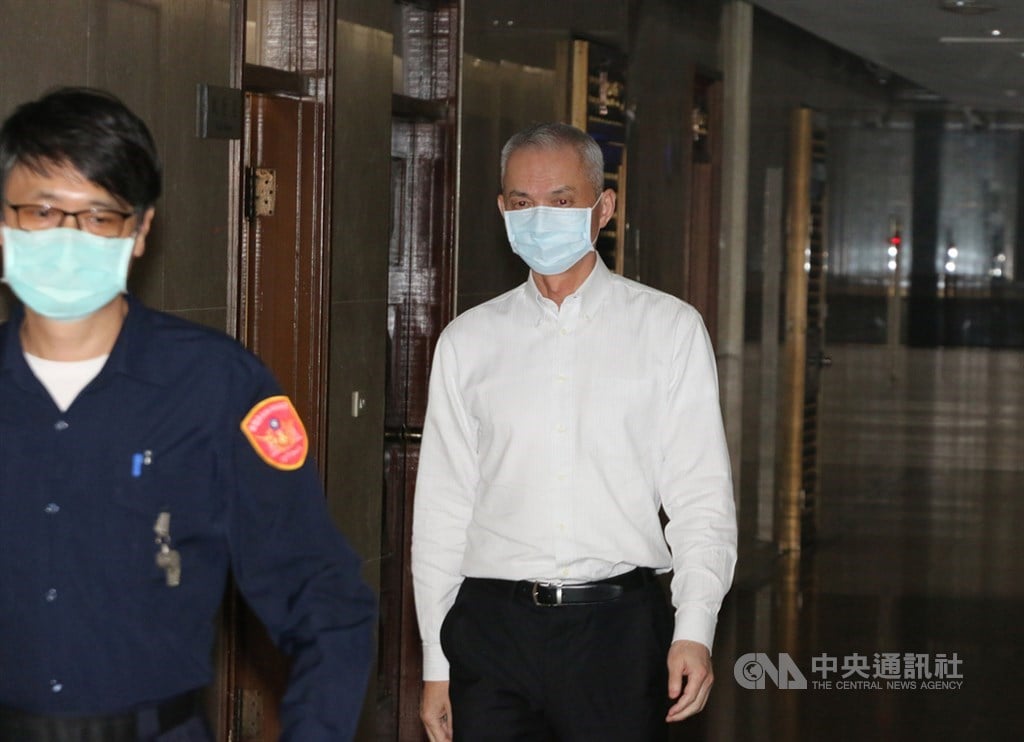 7 found guilty of helping convicted tycoon flee Taiwan