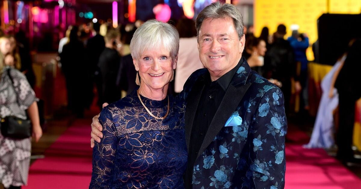 Alan Titchmarsh gives intimate insight into change in marriage as fans left 'disappointed'