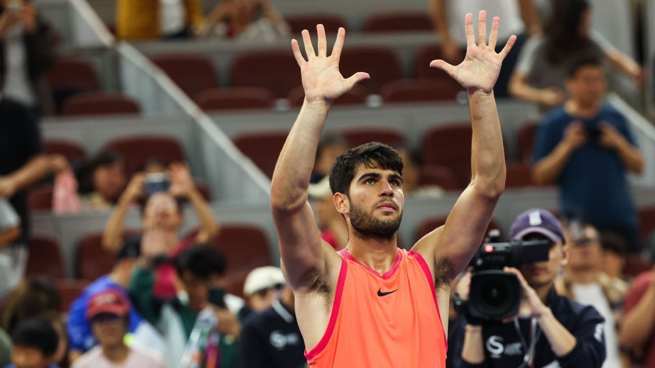 Alcaraz wins ATP match No. 200, into China QFs