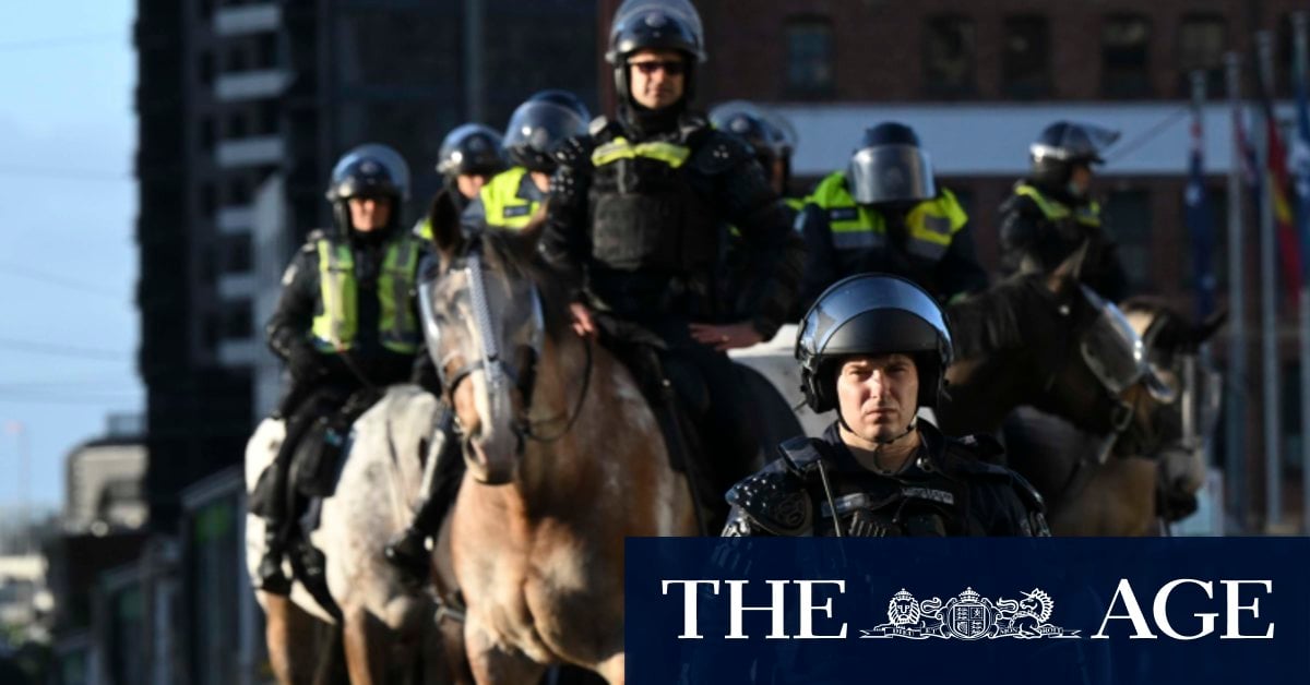 Anti-war protesters return to block roads after day of ugly clashes