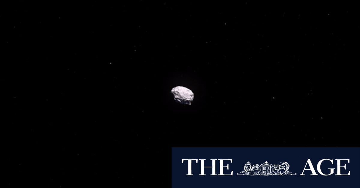 Asteroids the size of stadium and skyscraper hurtle past Earth