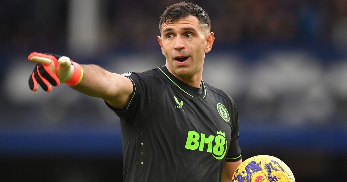 Aston Villa vs Everton second half delay as Emiliano Martinez targeted by fan