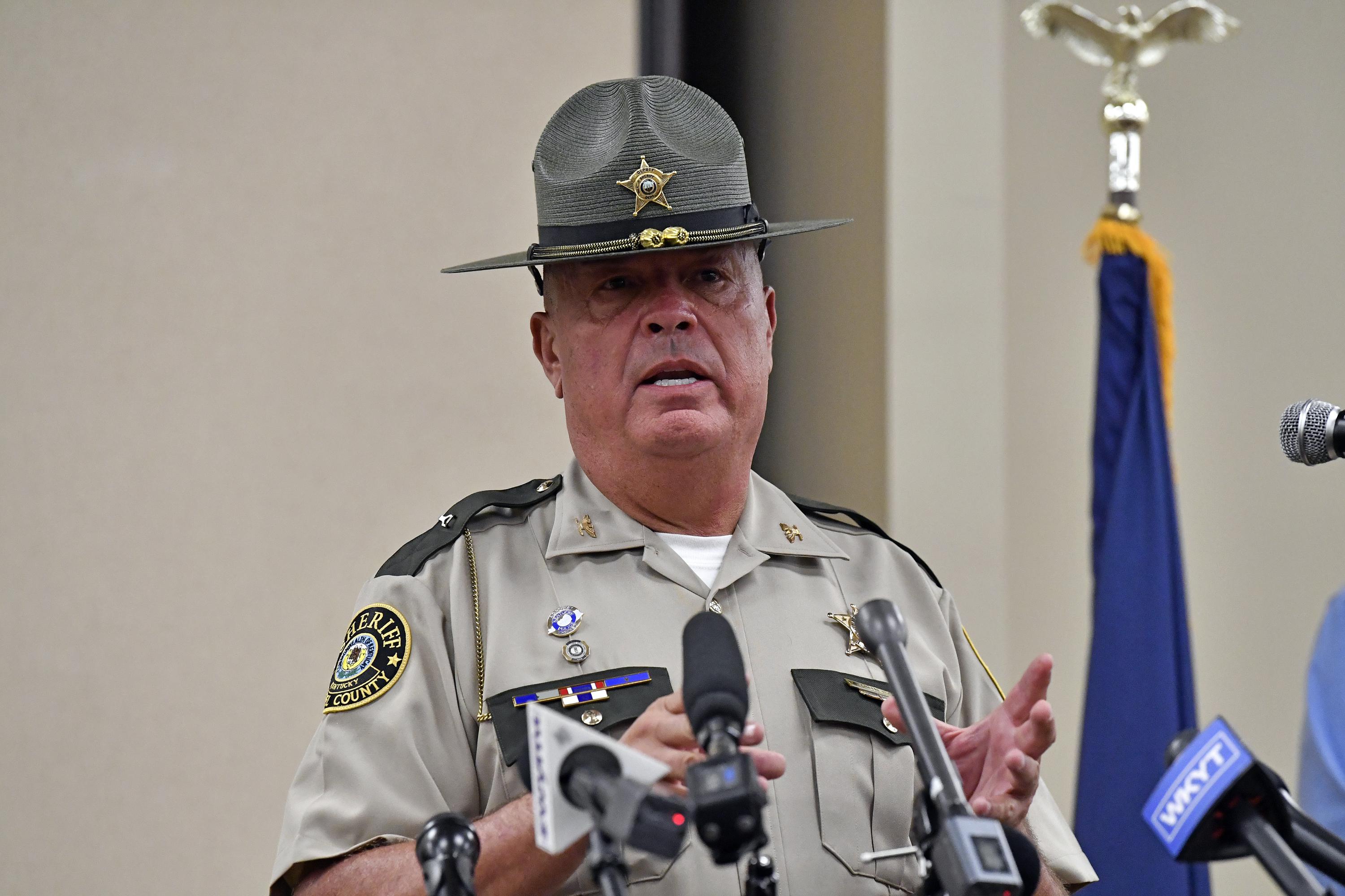 Authorities vow relentless search as manhunt for interstate shooter enters third day in Kentucky