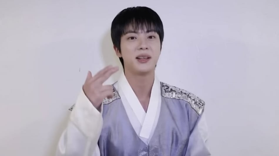 BTS Jin dazzles his audience with exquisite Chuseok greetings in traditional hanbok