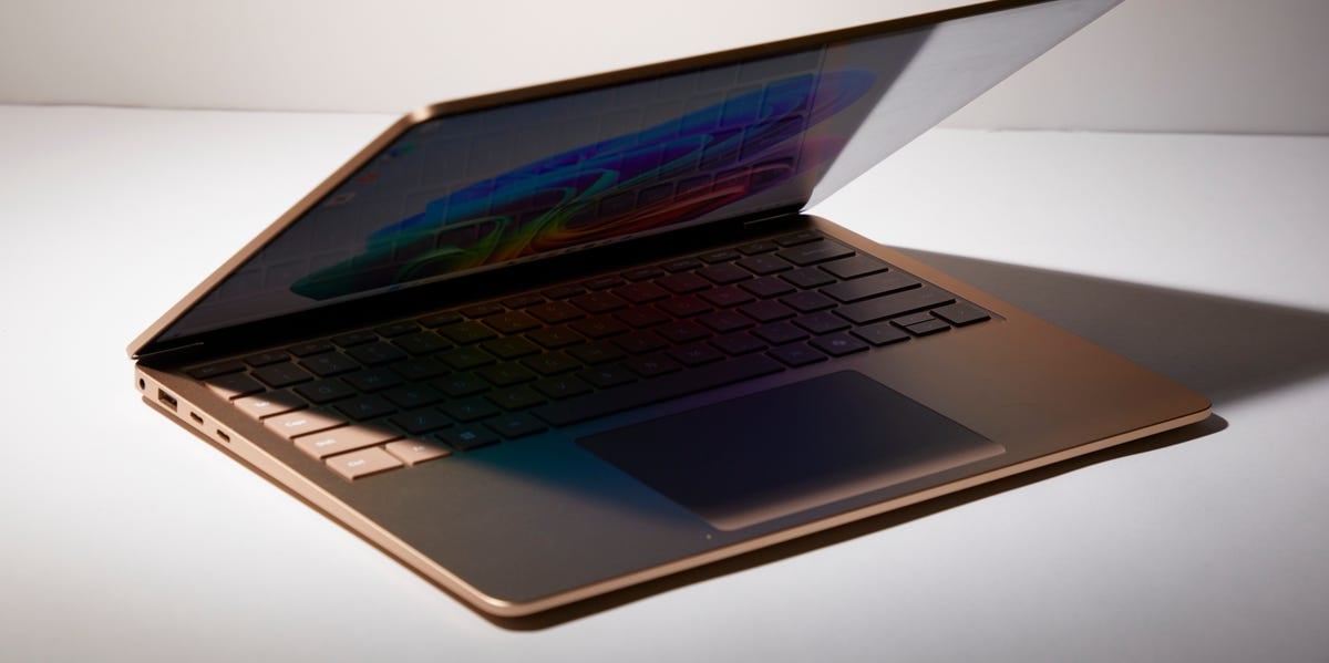 Can the Microsoft Surface Laptop 7 Convert a Lifelong MacBook User?