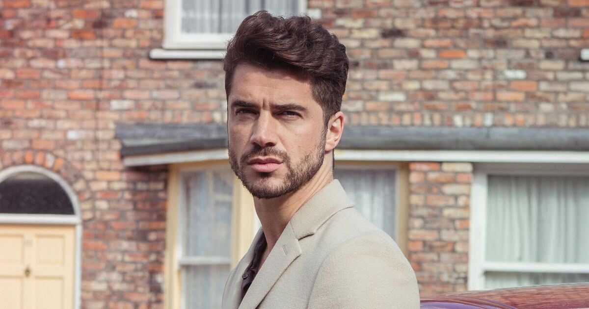 Corrie favourite confirms return 10 years after debut - but Adam Barlow needs to watch out