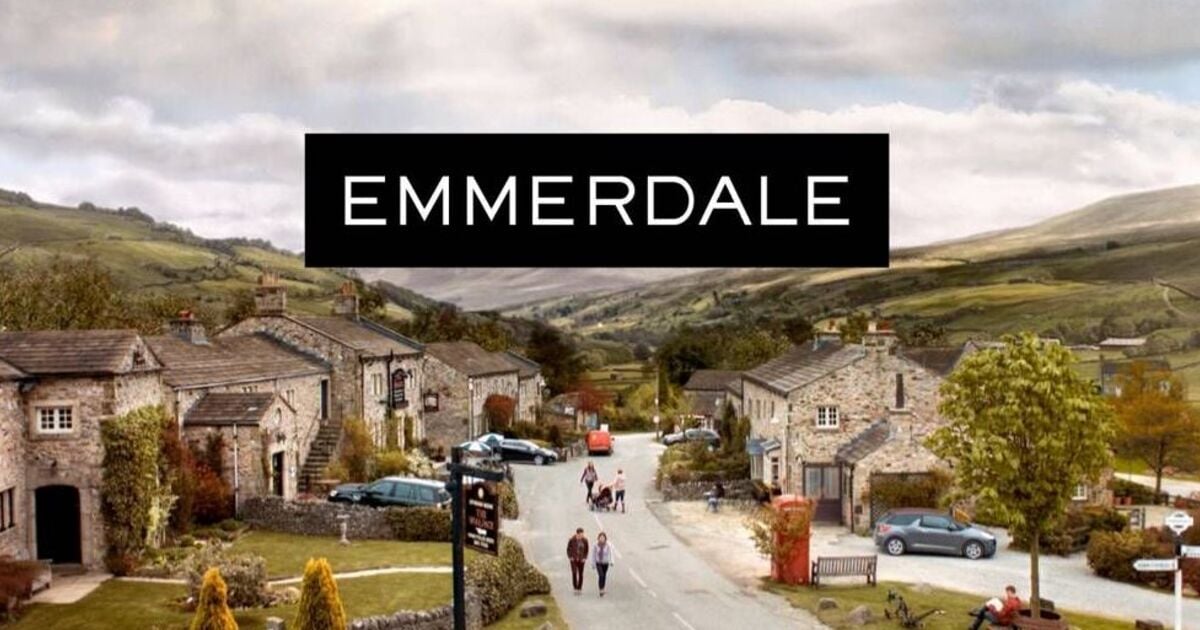 Emmerdale star confirms soap future with cryptic night filming snap