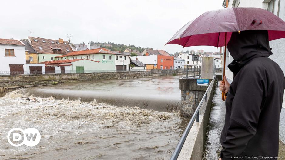 Europe: Heavy rains batter Poland, Czech Republic, Austria