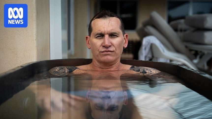 Former navy clearance divers suffering mysterious brain injuries years after service