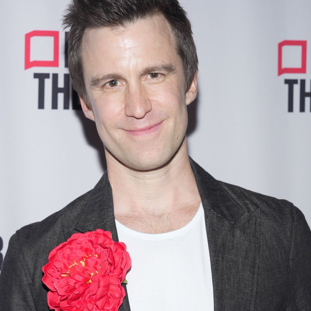  Gavin Creel, Tony Award-Winning Actor, Dead at 48 After Cancer Battle 